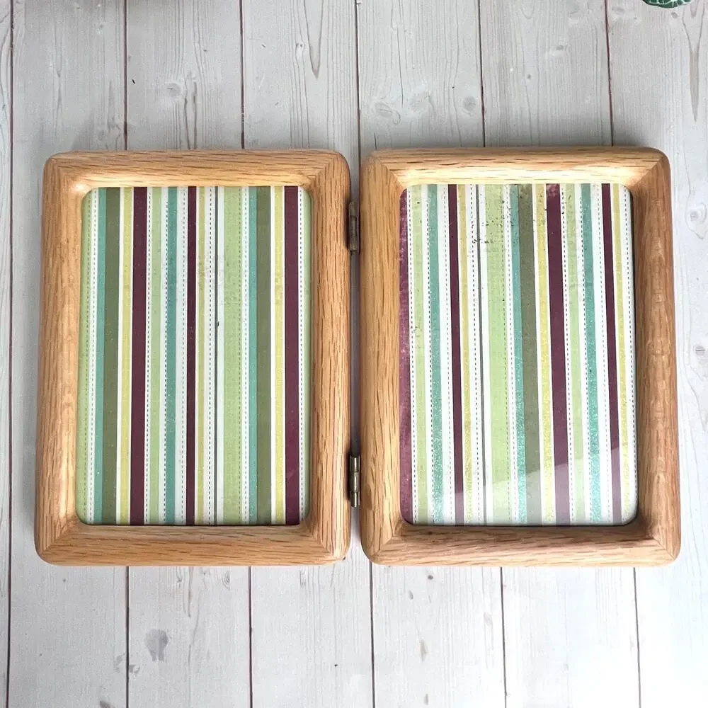 Vintage Light Wood Bi-Fold Double Tabletop Picture Frame Rounded Corners 4.5x6.5